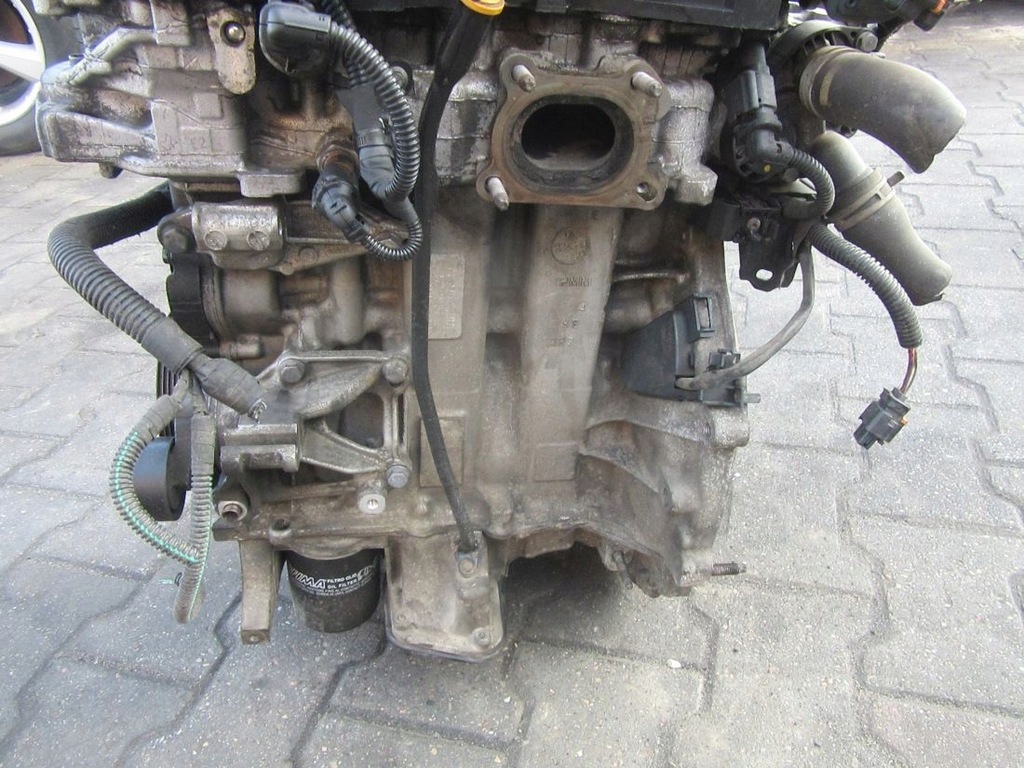 фото №2, Citroen c4 cactus 1.2i 2014 двигун 82km hm01