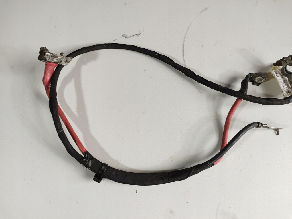 фото №13, Jeep compass 2.2d 13r- клемма аккумулятор