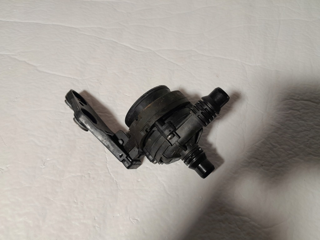 фото №1, Bmw 7' g11 lci дополнительная насос воды 8474820