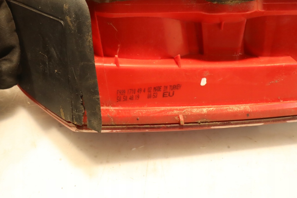 Лампа правая задняя w крышка багажника alfa romeo 159 f9391710494 sedan Киев