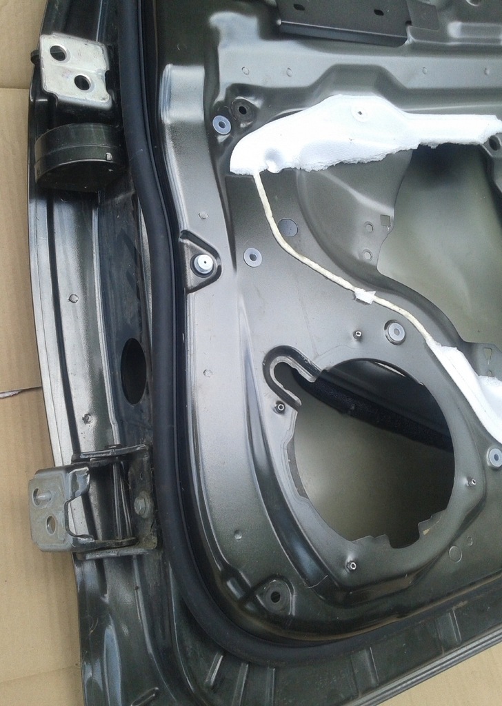 фото №14, Дверь правый задняя правое задние + оборудование citroen c5 iii x7 08-17 sedan kgmd