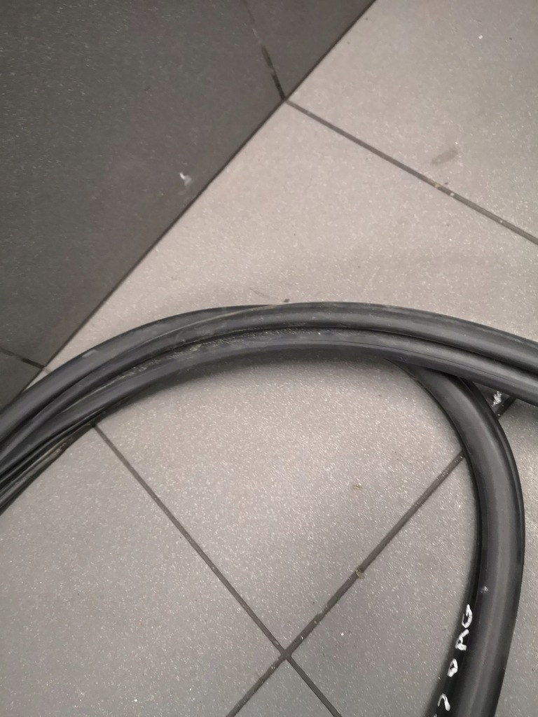 фото №10, Прокладка крышки багажника audi a8 d3