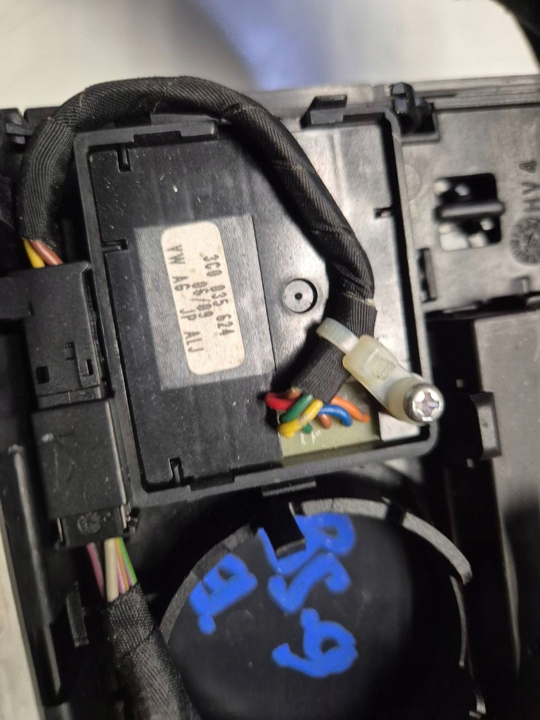 фото №7, Vw scirocco iii 08- лампа освітлення стельовий czarna 1k8947105m