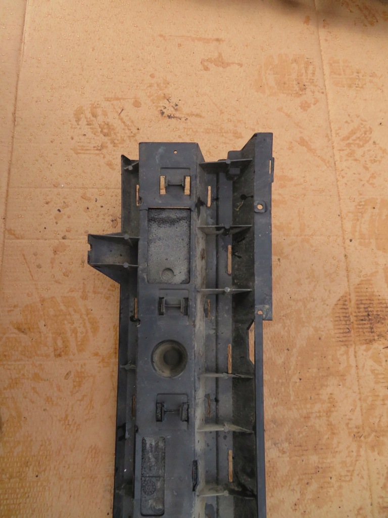 Балка амортизатор заднего бампера 30804612 volvo v40 в Украине