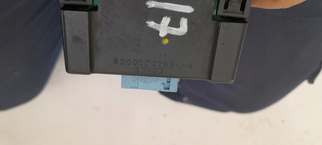 фото №3, Renault scenic ii ручка кнопка тормоза ручного 8200270265a