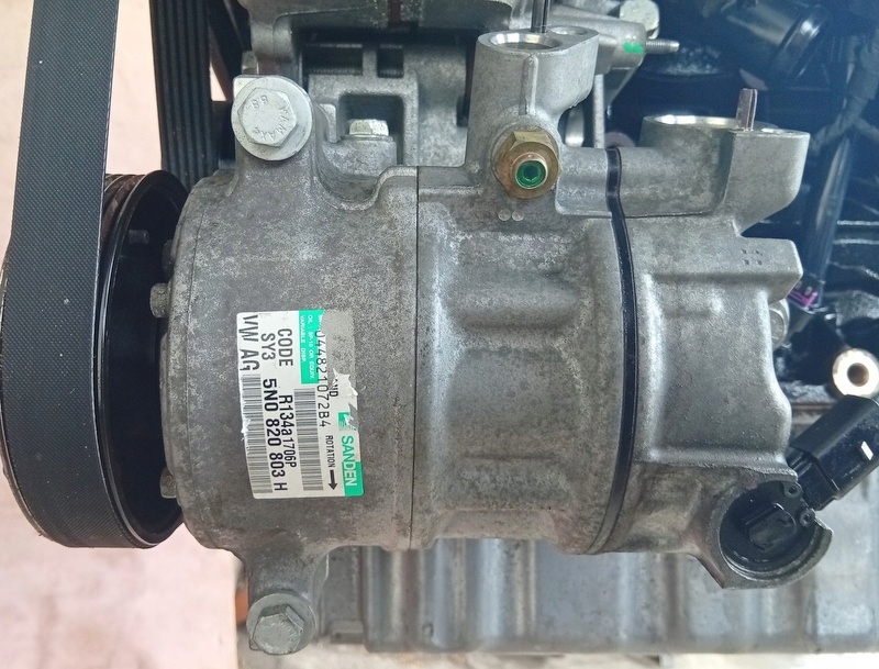 Купить Cay 1.6 tdi двигатель комплектный  seat leon skoda octavia vw golf caddy