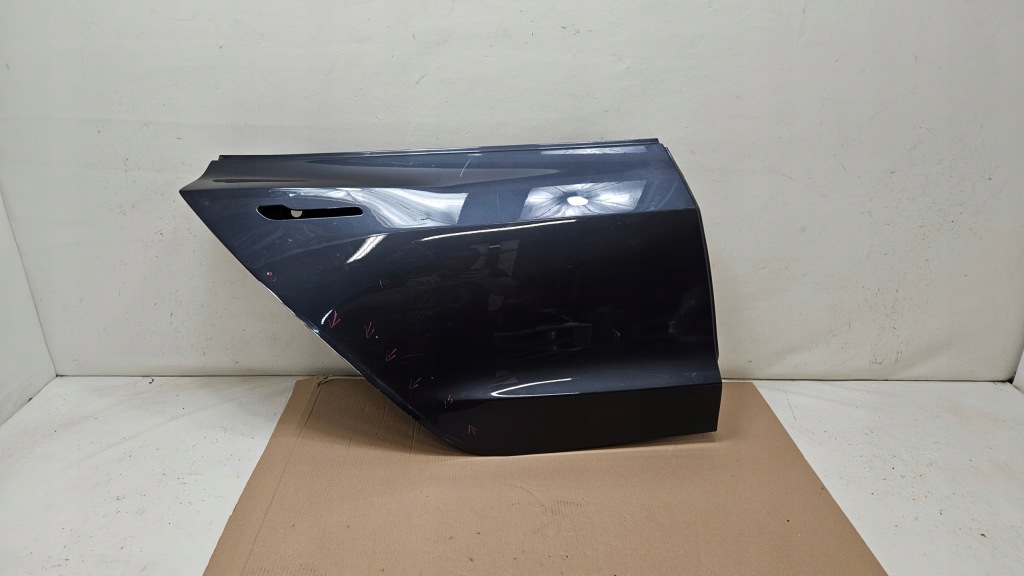 Купить Дверь правое  задняя задняя tesla model 3 оригинальные