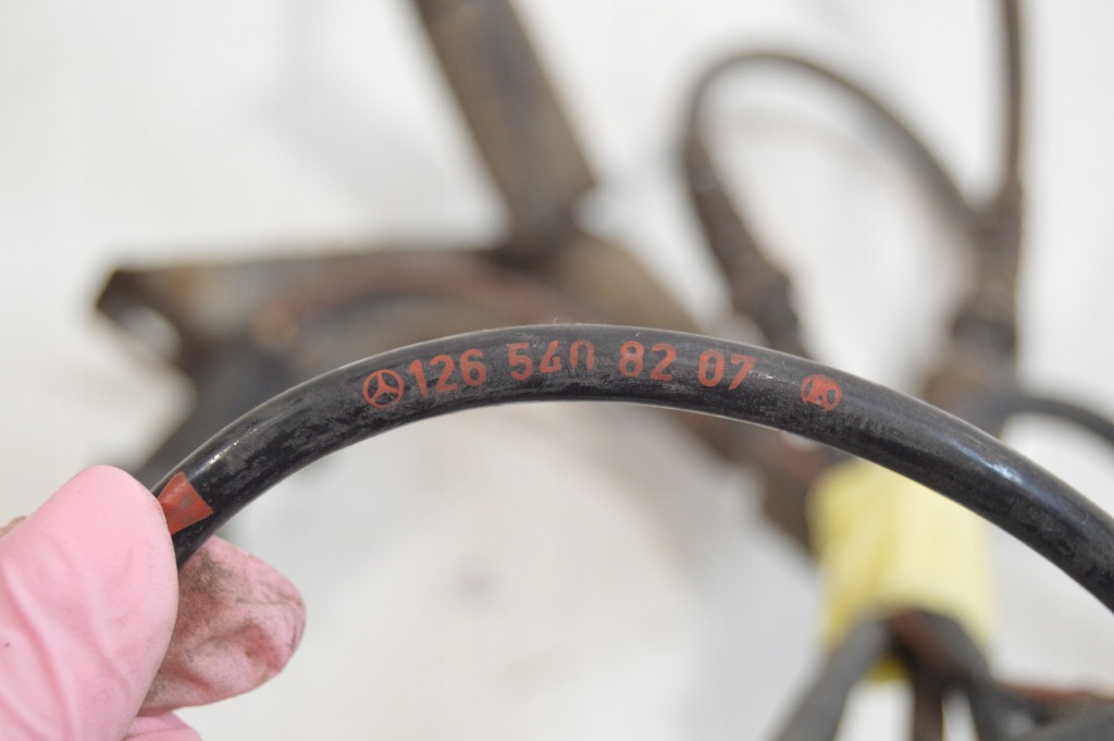 Датчик abs оригінал правий перед mercedes w126 po рестайлінг  1265402617 в Україні