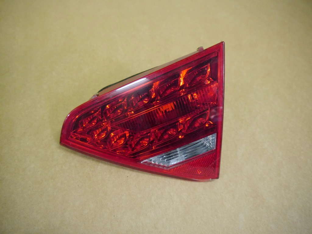 фото №1, Audi a5 8t лампа задняя правая led 8t0945094a