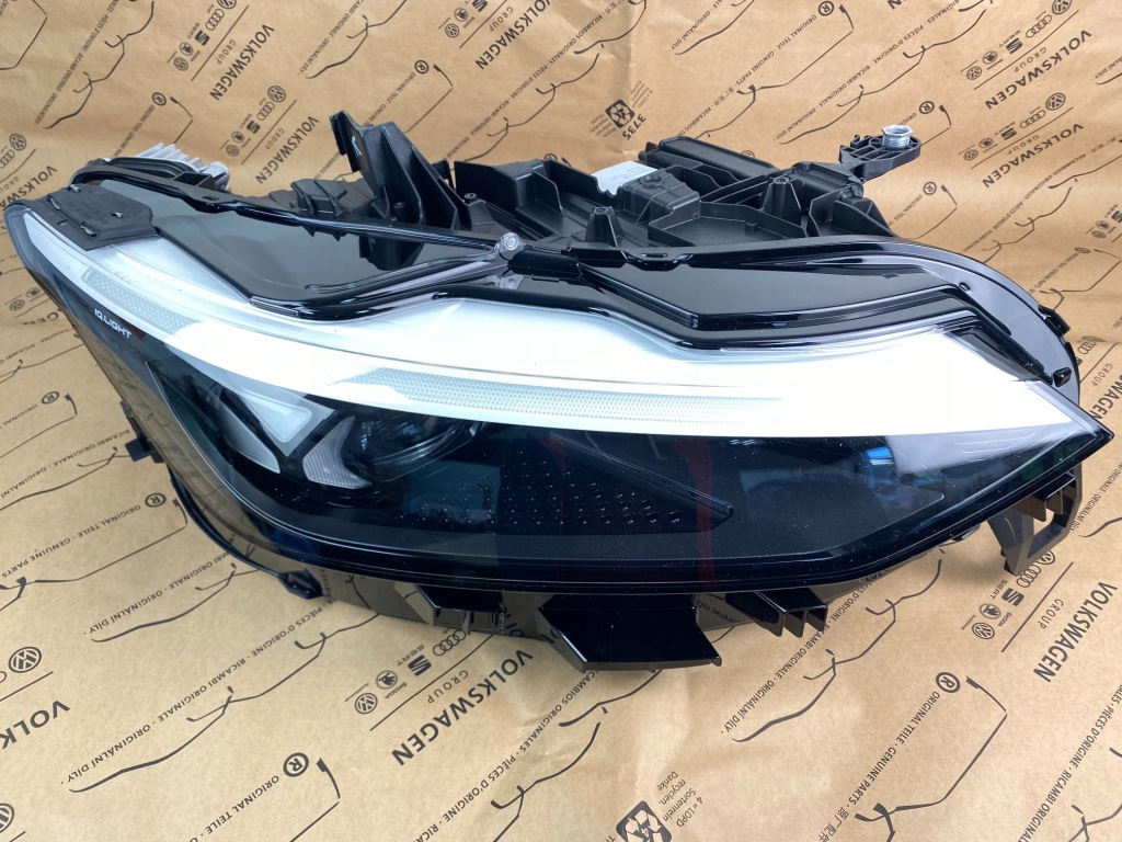фото №1, Vw id7 id.7 лампа full led iq light правая 14b941036b оригинальная nowa