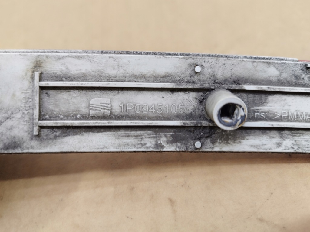 фото №7, Отражатель правый + левый бампер задняя seat leon ii lata 2005-2009 комплект