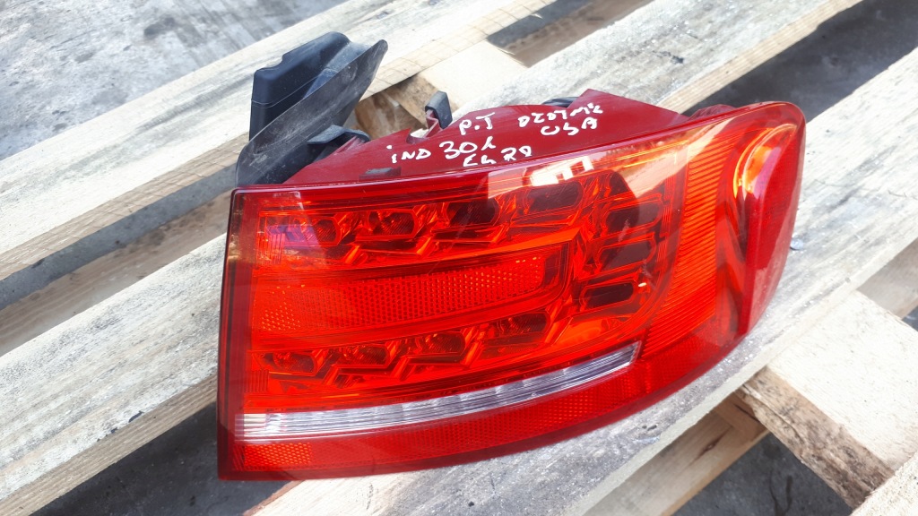 фото №1, S4 b8 a4 лампа правая задняя led w крыло sedan usa