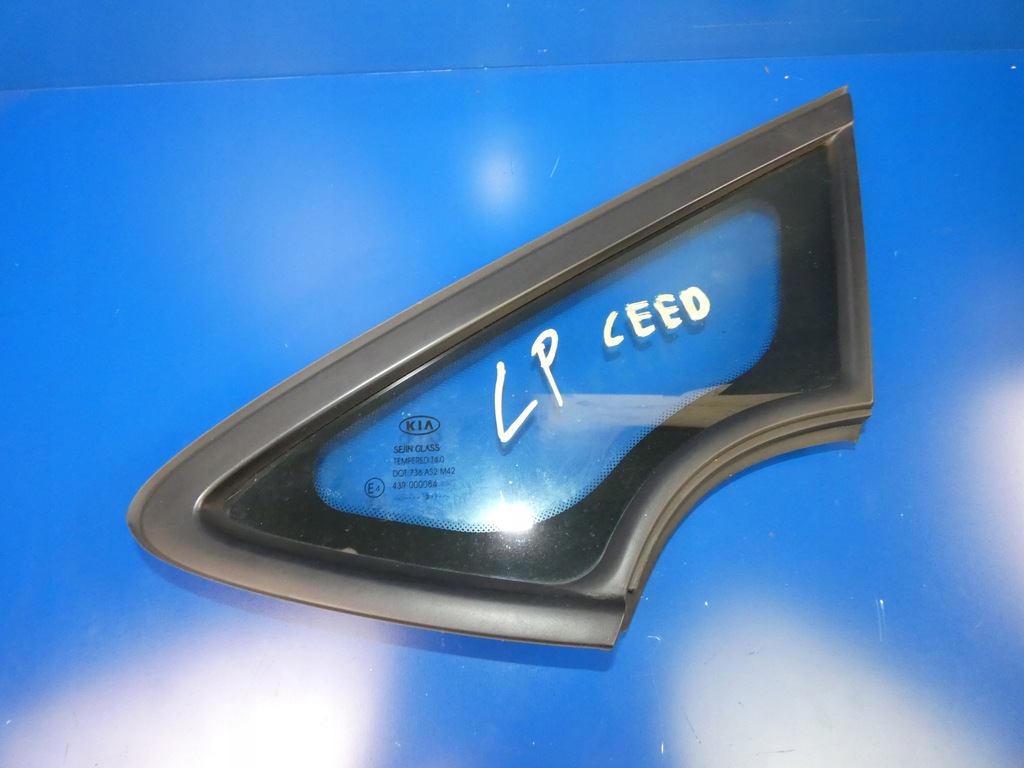 фото №1, Kia ceed ii hb 12- стекло левый перед стекло