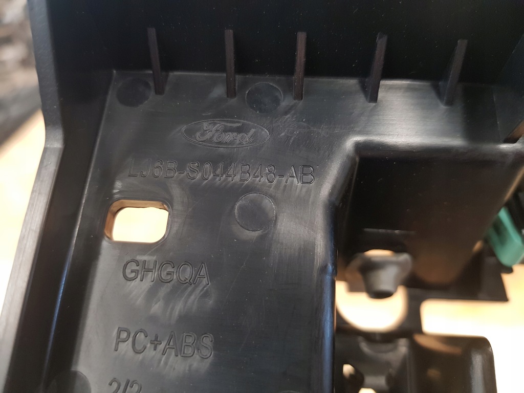 фото №5, Ford escape iv пластик консолі обігрівача кронштейн