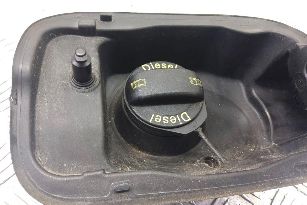 фото №13, Моторчик крышка заливной топлива audi 4l0862153d 1.97l дизель 2013