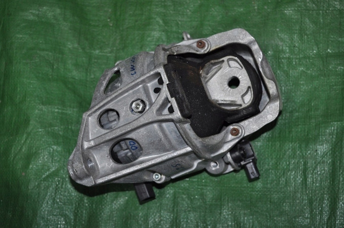 фото №1, Подушка pod двигателя левая audi a8 d4 4m0199255e