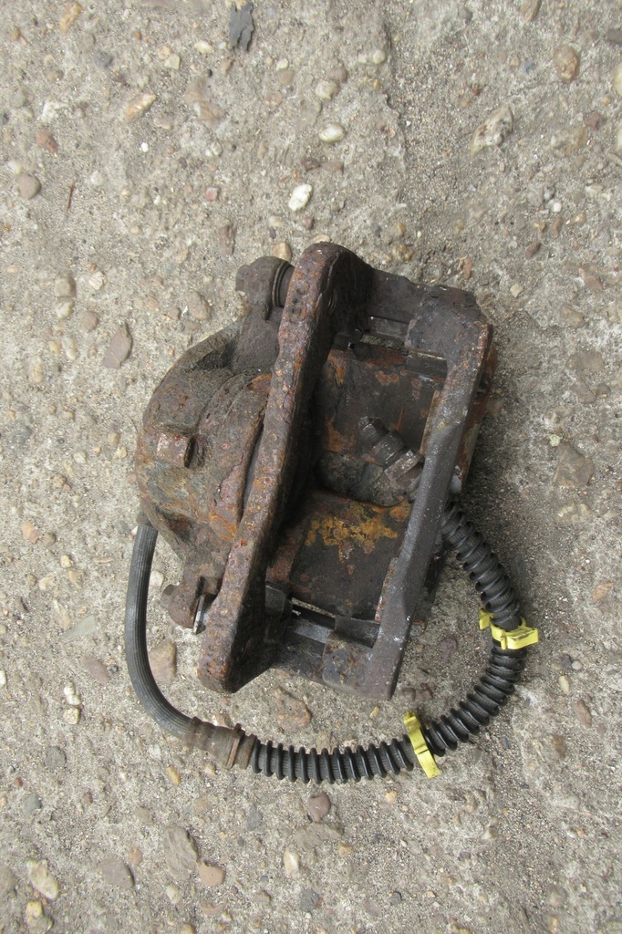 фото №3, Land rover freelander 02r 2.0 d суппорт левый перед