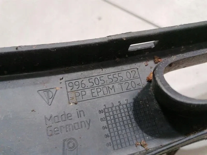фото №9, Porsche 911 996 молдинг бампера 99650555502 молдинг бампера-