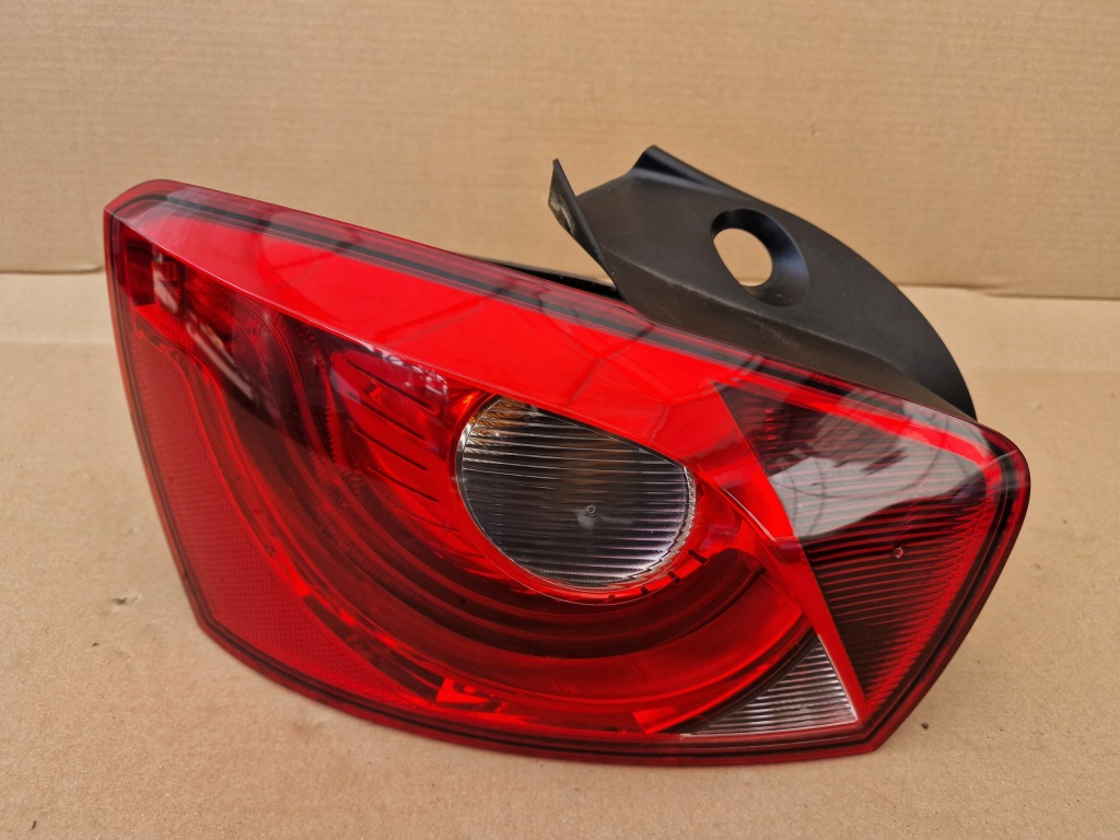 фото №1, Seat ibiza iv 5d лампа левая задняя 6j4945095k