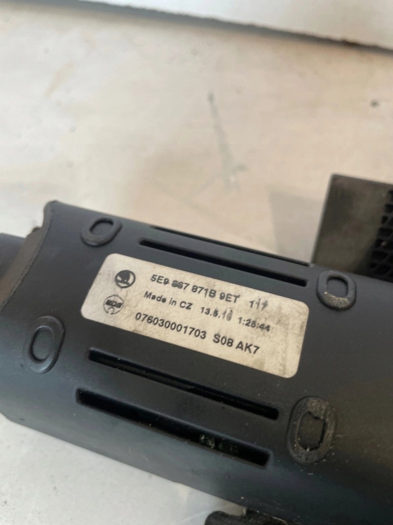 фото №9, Шторка багажника skoda octavia iii 5e kombi