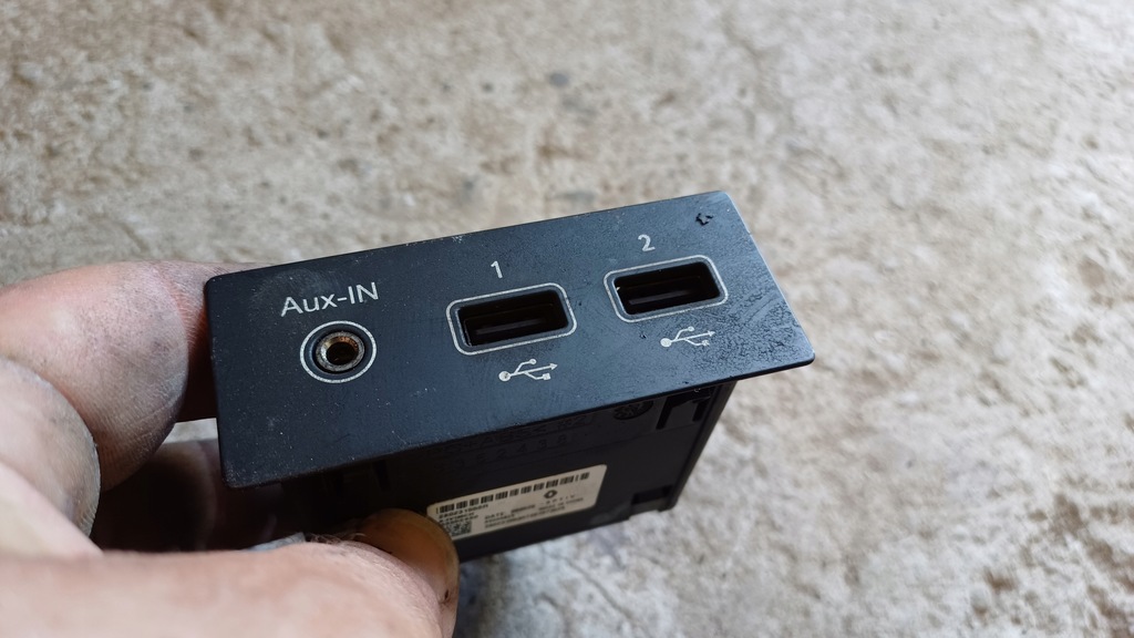 фото №1, Renault arkana роз'єм usb 280231553r