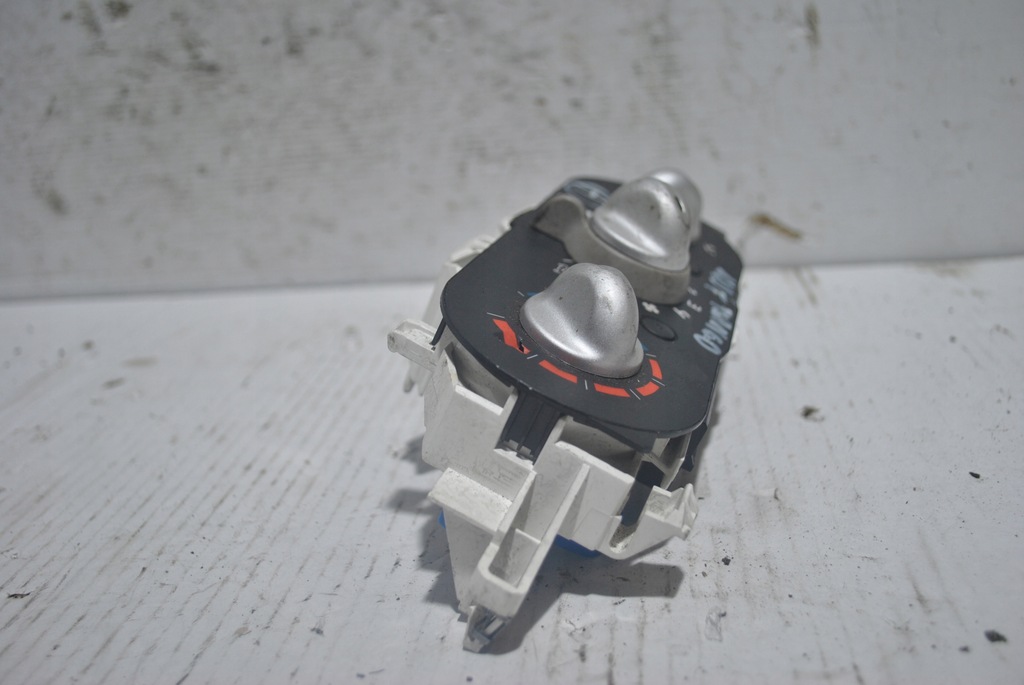 фото №6, Панель управление вентиляция twingo ii 0991283k