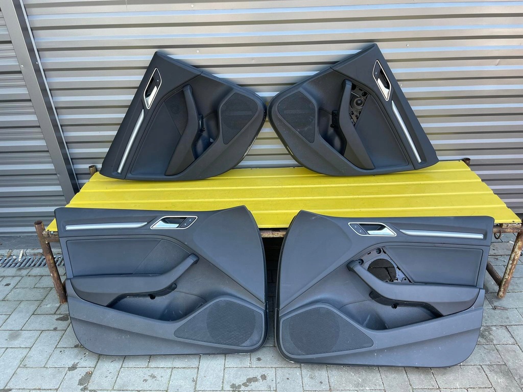 фото №1, Audi a3 8v5 8v обшивки дверь