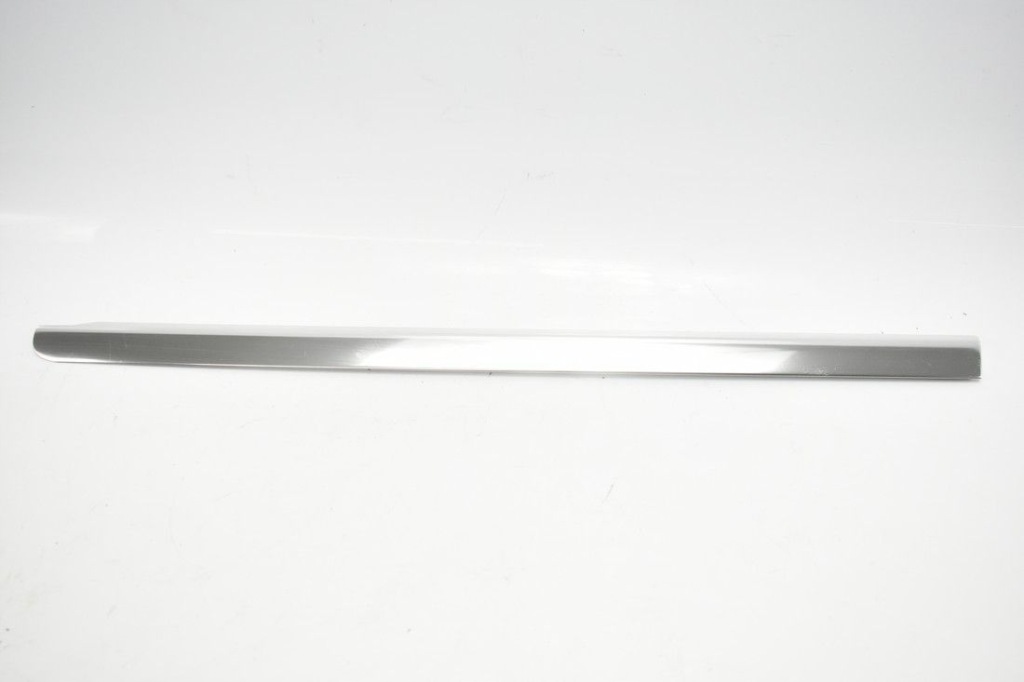 Купити Молдинг двері правих задній a2056700222 mercedes w205