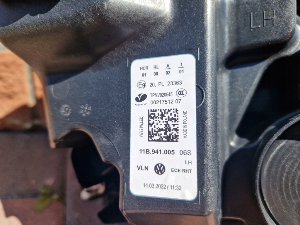 фото №13, Лампа правая lub левая комплектная led vw id4 11b941006