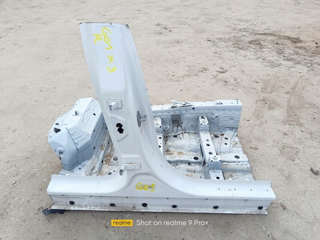 фото №1, Bmw x3 g01 блок двигателя средний порог правый обшивка петли