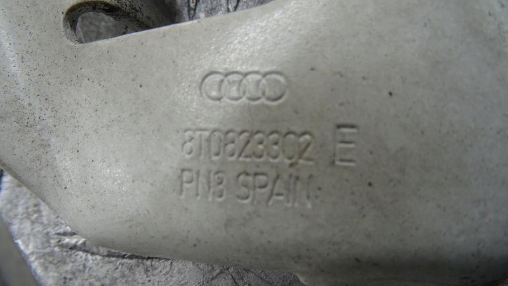 фото №4, Петлі капот 8t0823302e audi a5 8t