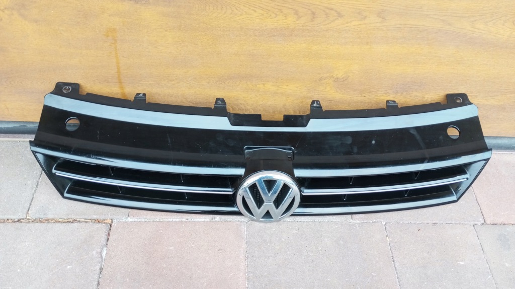 фото №1, Vw polo v 6r 2009-2014----atrapa решітка радіатора бампера перед оригінальний номер