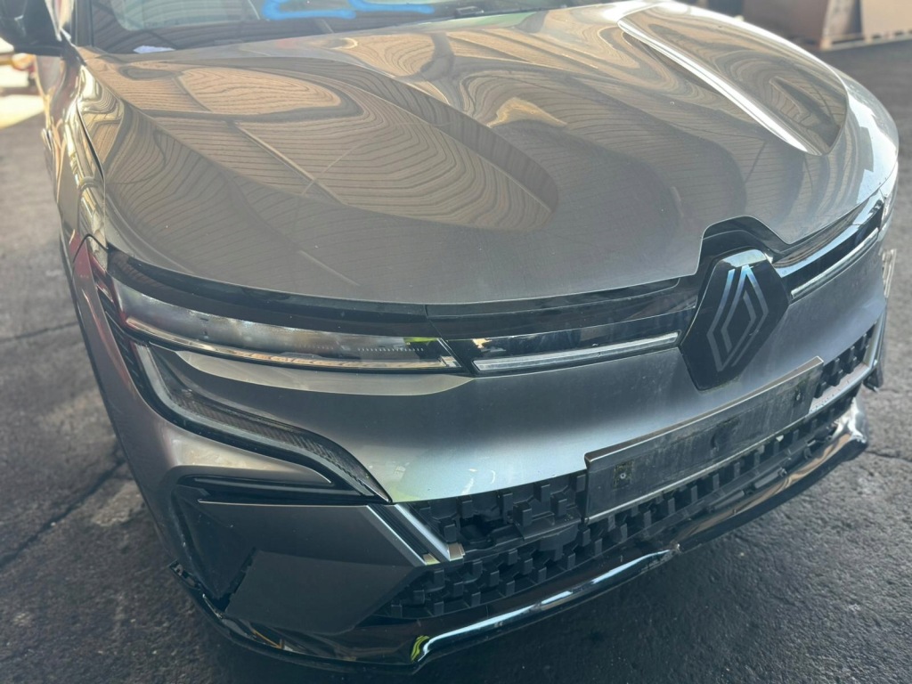 Дверей задні праве  задній tekng biyuy накладка скло renault megane v e-tech Недорого