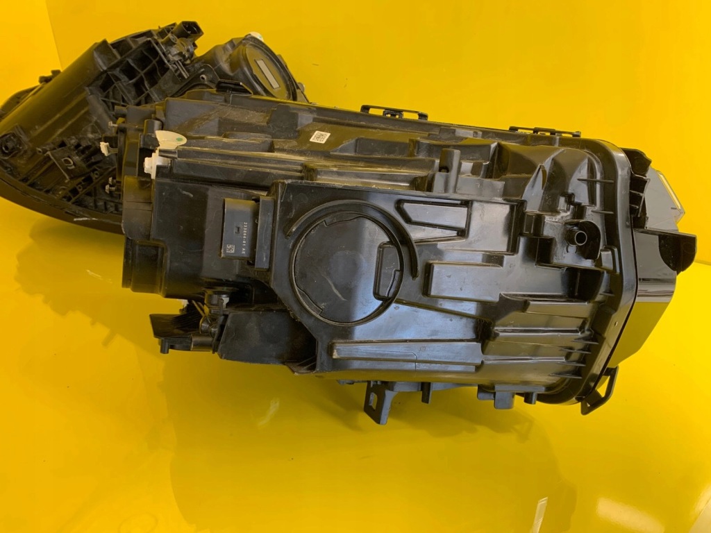 Лампа ліва права mercedes eqb eqa w243 full led Зі Шроту