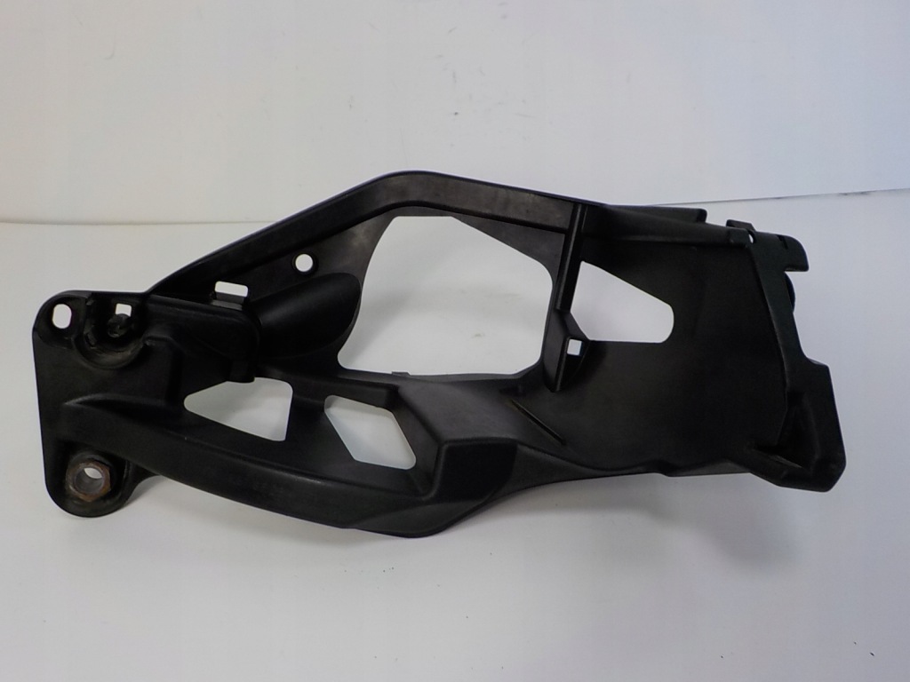 Купити Cadillac bls напрямна правий перед кронштейн лампи