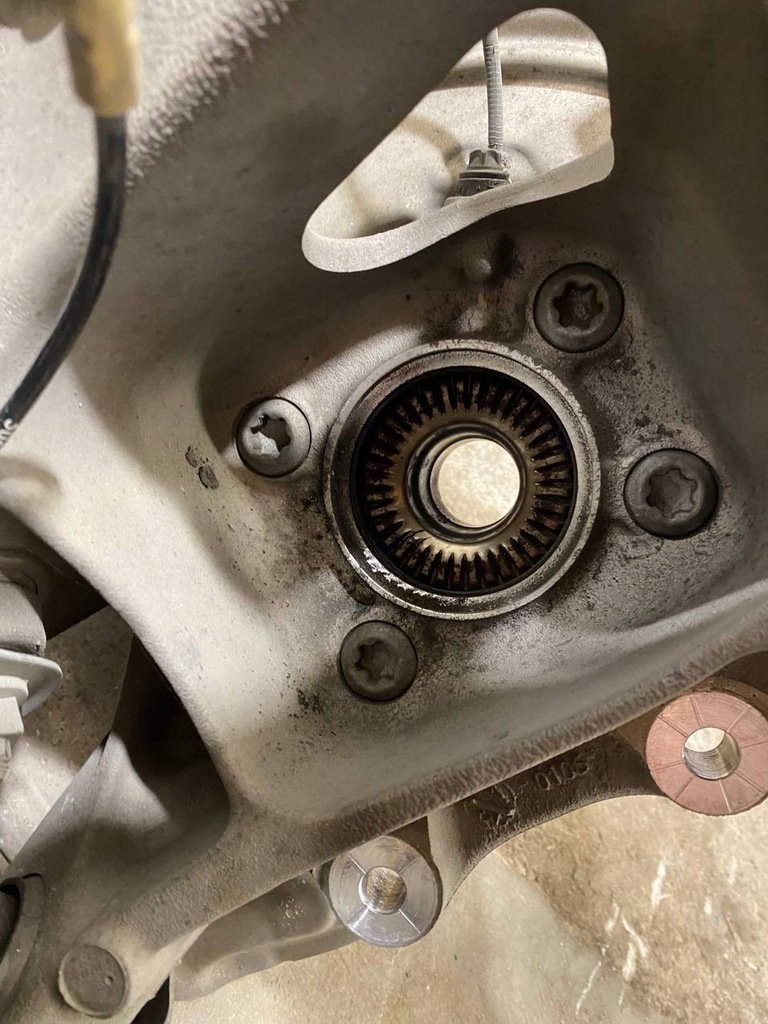 фото №10, Bmw 7 g11 g12 2016 поворотный кулак колеса заднего