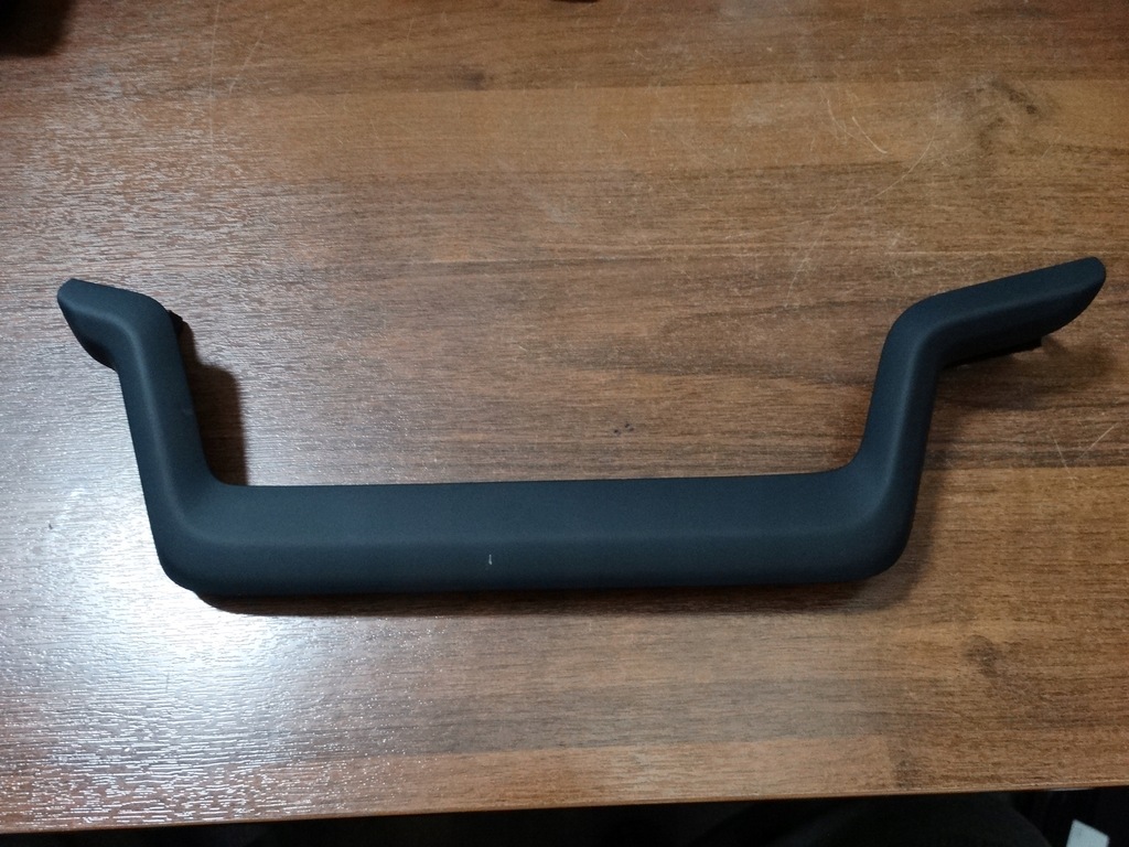 фото №1, Idealna молдинг консолі mercedes w223 1