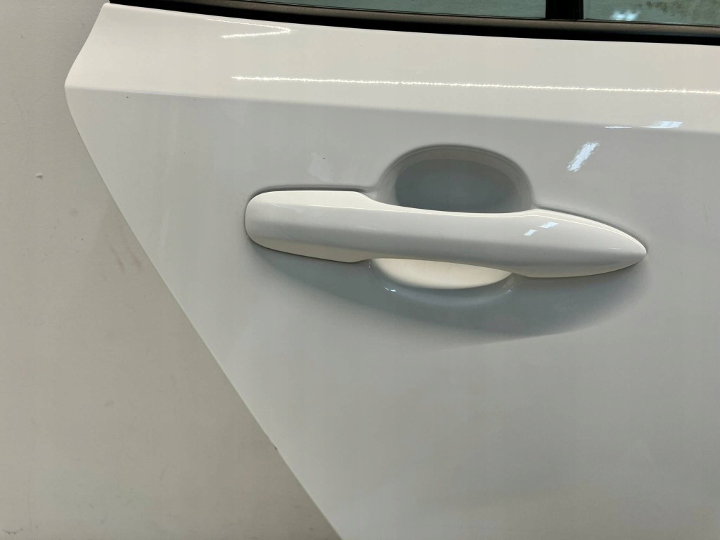 фото №8, Corolla e21 sedan дверь задние правый задняя полный 040 wgniot