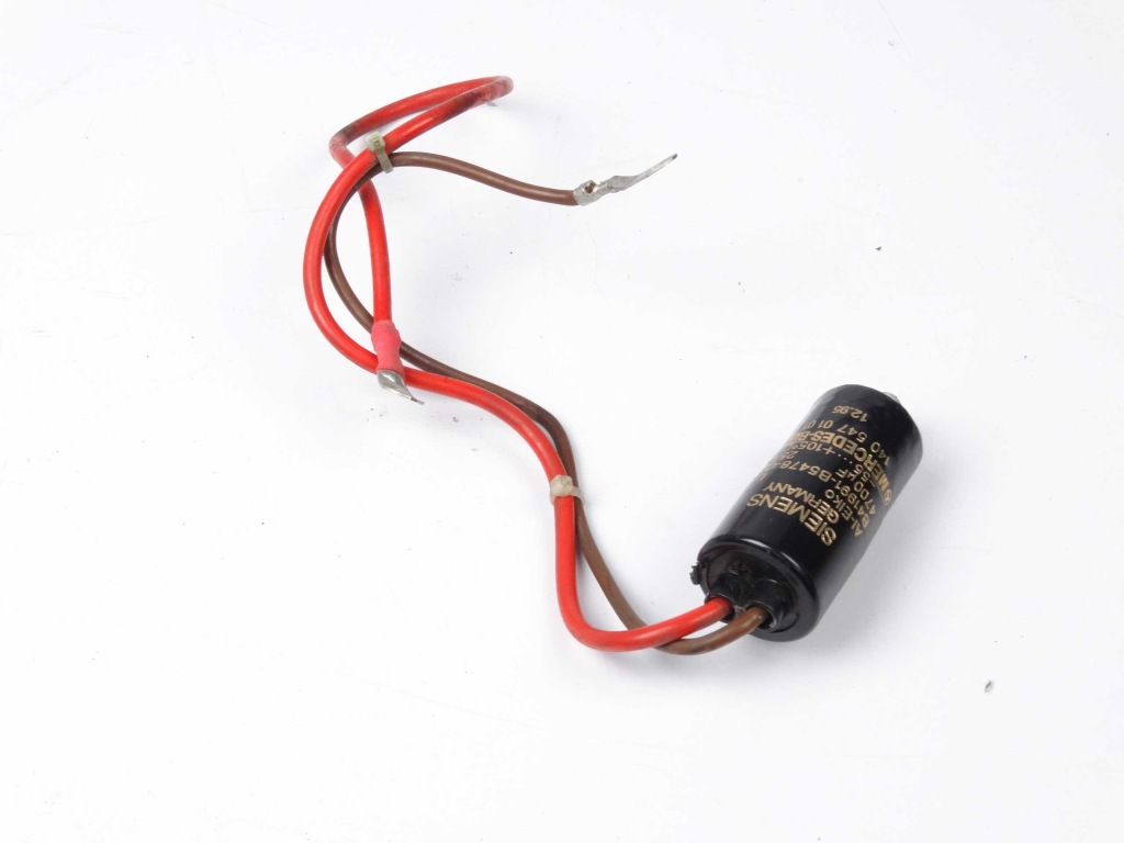 Купити Mercedes s klasa w140 конденсатор a1405470101