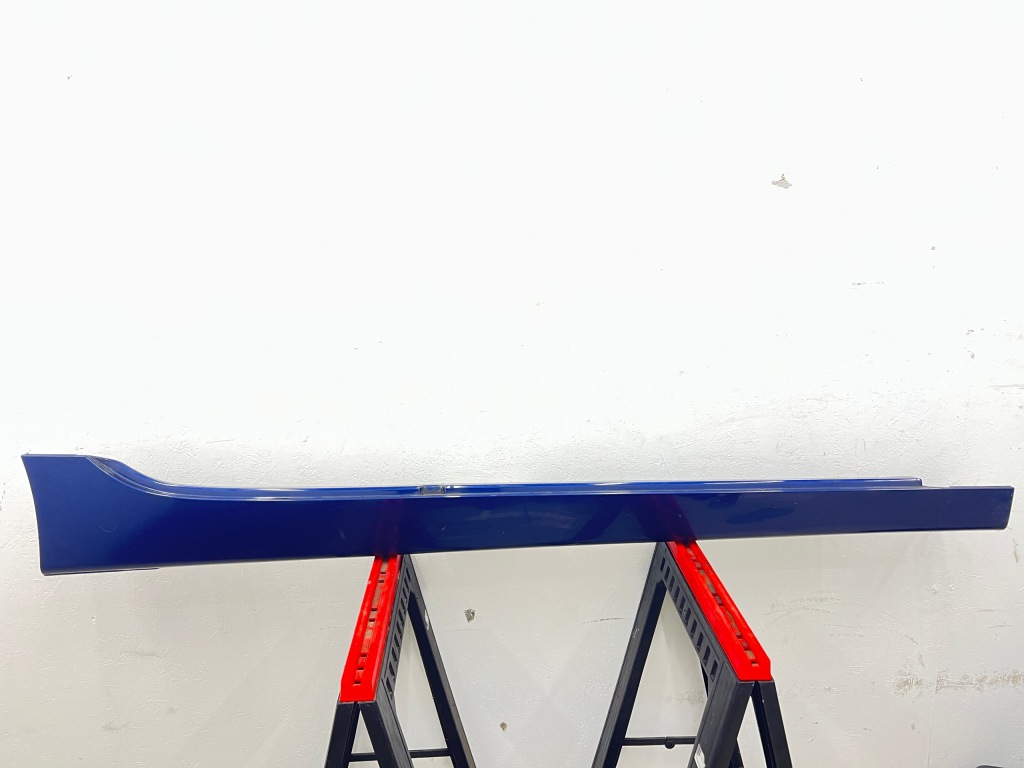 Купить Bmw 2 f45 f46 накладка молдинг порог порог правый  лак c10