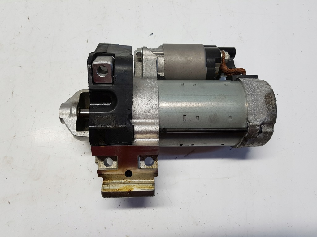 Купити Bmw g20 330e стартер 8687064