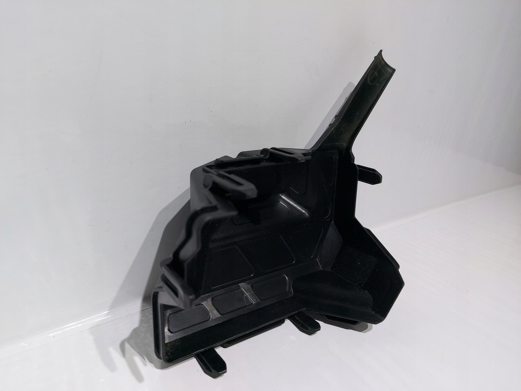 фото №8, Toyota yaris iii 2011- коробка предохранителей