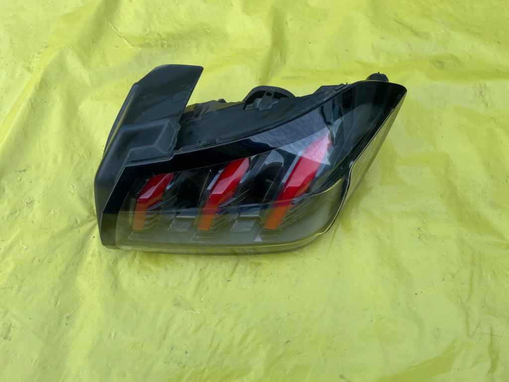 фото №1, Peugeot 208 ii лампа задняя задняя правая gt line