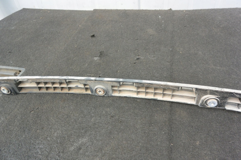 фото №8, Направляющая бампера задняя средний tesla model s 12-16