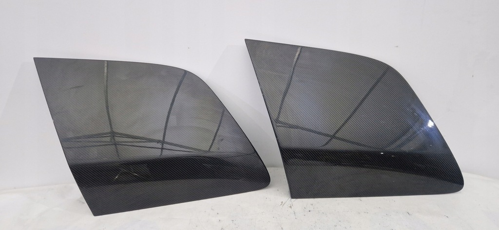 фото №1, Audi r8 rs накладка крыло задний правая карбон