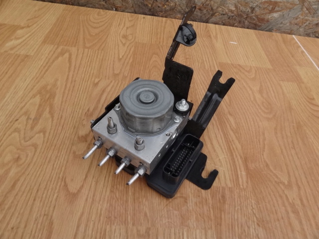 фото №1, Dacia sandero ii 2019 1,0 sce насос abs 476603249r