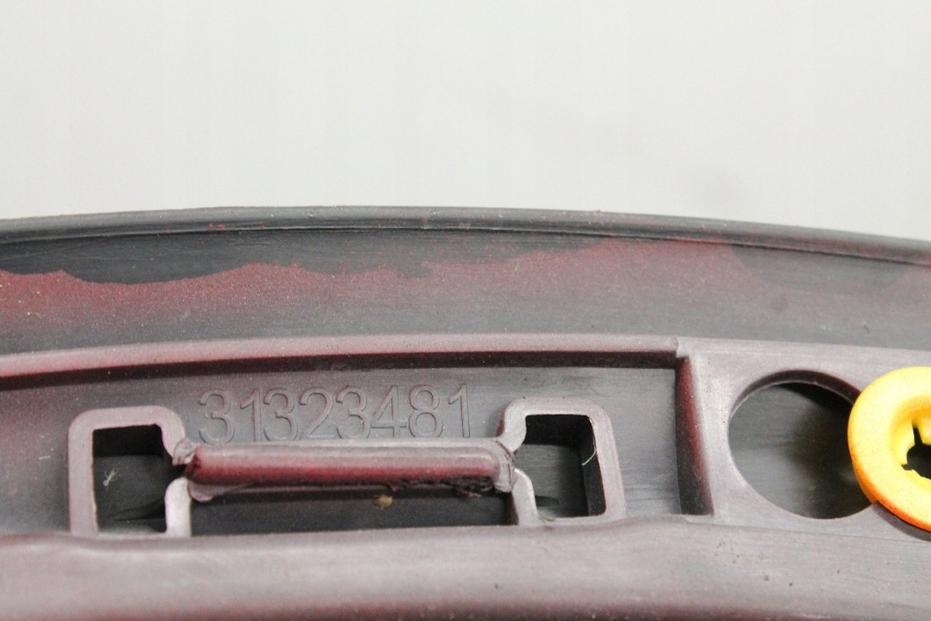 фото №7, Молдинг передний правого крыла volvo c30 31323481 1.6l бензиновый 74kw