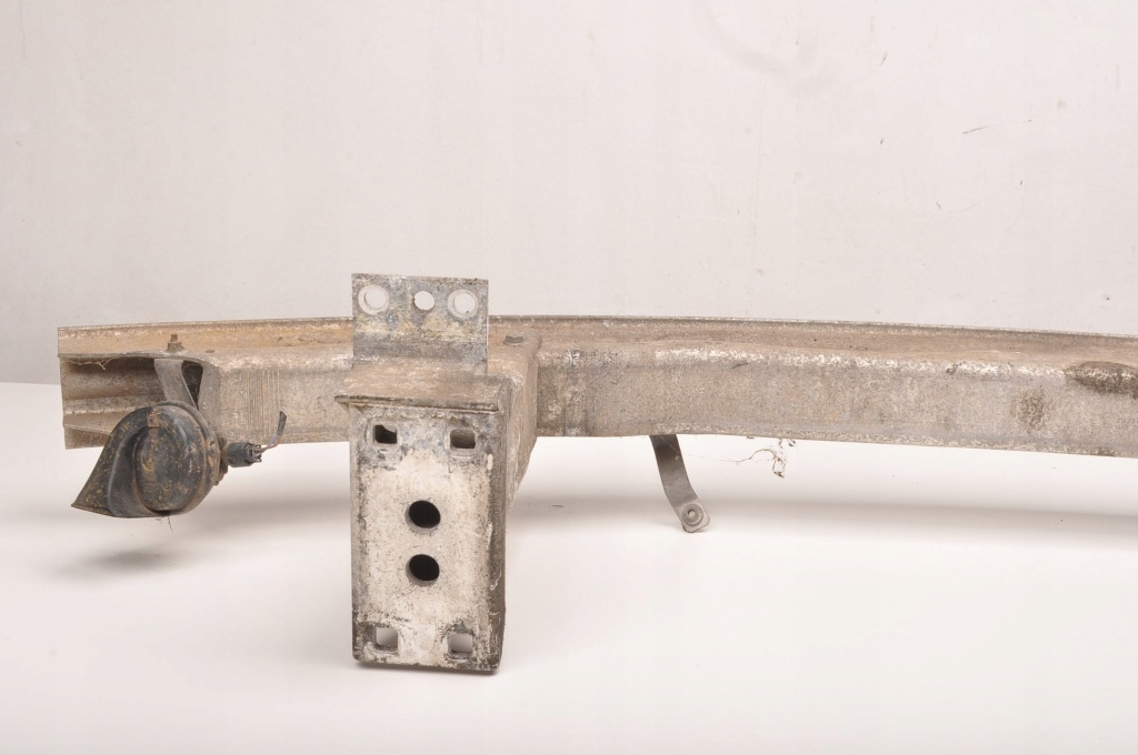 Купити Bmw e83 балка бампера перед