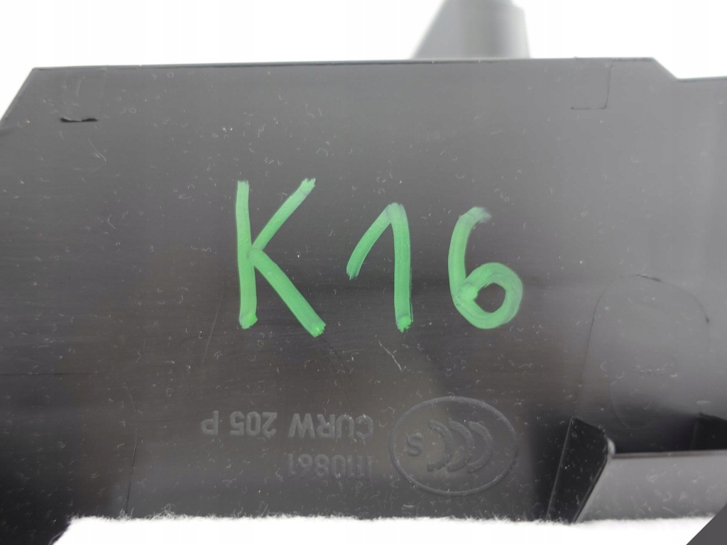 фото №4, Mercedes c w205 молдинг защита порог левая задняя