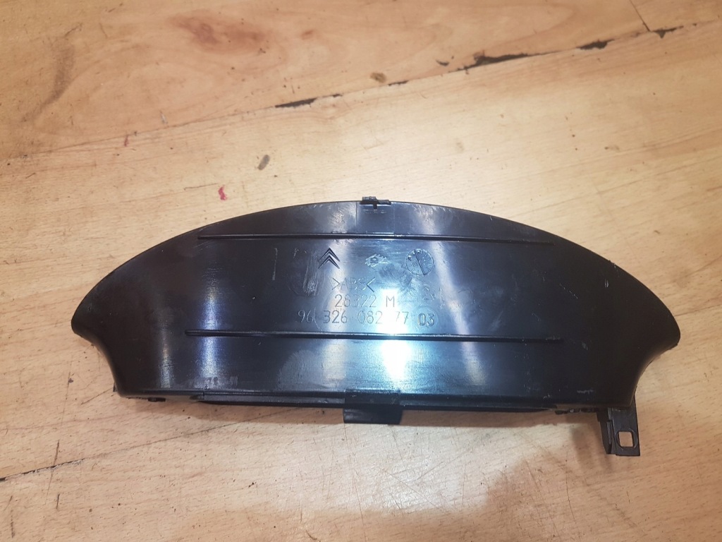 фото №3, Рамка козырёк дисплея панели citroen c5 ii